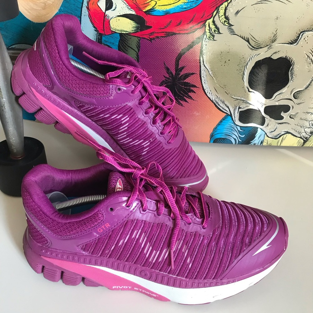 Mbt Women`s Gtr Walking Running Shoes DEEP ORCHID Sz 10
